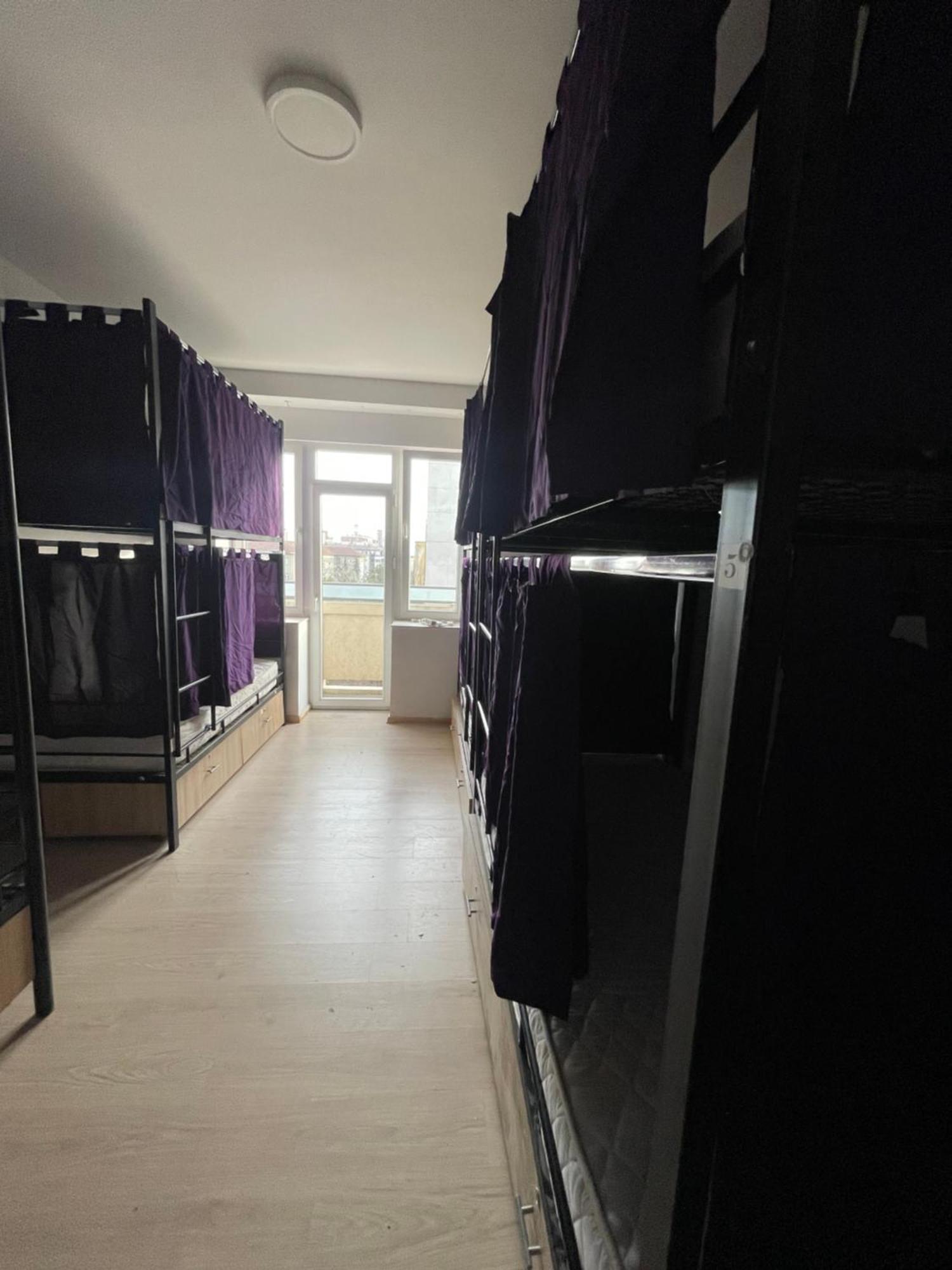 Newborn Comfort Hostel The Biggest Hostel Of Town With Best Location พริสตีนา ภายนอก รูปภาพ